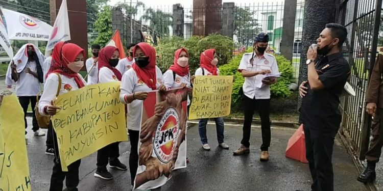 DPD JPKP Banyuasin Desak Kejati Sumsel Lakukan Audit Investigatif Kelebihan Bayar Rp.12 M Proyek Paket Pekerjaan di Dinas PUTR Banyuasin,