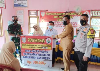 Pemdes Saleh Agung Bagikan Dana BLT DD Tahun 2022 ke 133 Keluarga Penerima Manfaat (KPM)