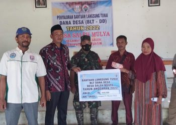 Kades Saleh Mulya Salurkan BLT-DD Dan Tegaskan Sudah Sesuai RegulasiYaitu  40 %