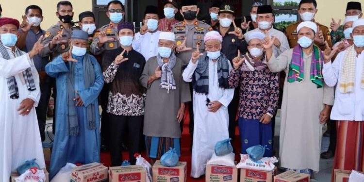 Kapolres Labuhanbatu Tinjau Vaksinasi Serentak di Polres Persiapan Labusel