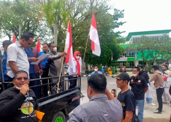 Gelar Demo Setelah Adakan Rembuk, Aktivis Sebut DPRD Muba: “Dewan Pengkhianat Rakyat”