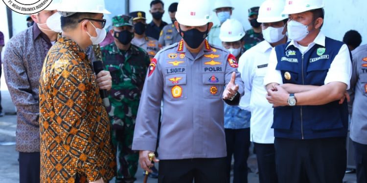 Tinjau Pabrik di Palembang, Kapolri Minta Produksi Minyak Curah Ditingkatkan
