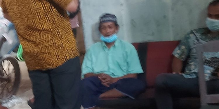 Cabang LBHK – Wartawan Kab. Berau Dampingi Suwarno Laporkan Oknum ASN Pemkab Berau (Mlyd) Ke Polda Kaltim, Diduga Gelapkan Uang Kontrakan