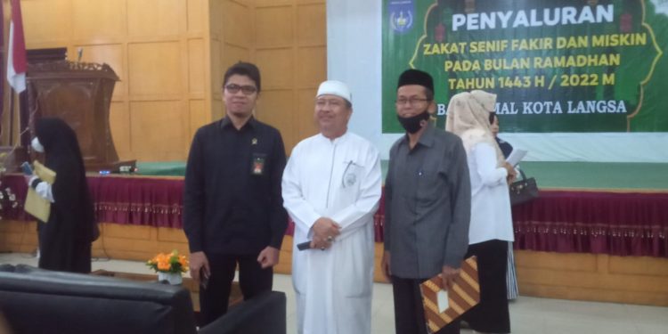 Bulan Ramadan Baitul Mal Langsa Salurkan Zakat Senif dan Miskin
