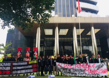 Minta Tetapkan TSK Nama – nama Yang Disebut Dalam Fakta Persidangan, Aliansi Pemuda Mahasiswa MUBA Demo di Depan KPK