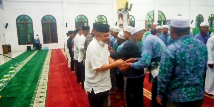 Sekdakab Labuhanbatu Sambut Kedatangan Jamaah Haji Asal Labuhanbatu di Mesjid Al-Ikhlas Rantauprapat