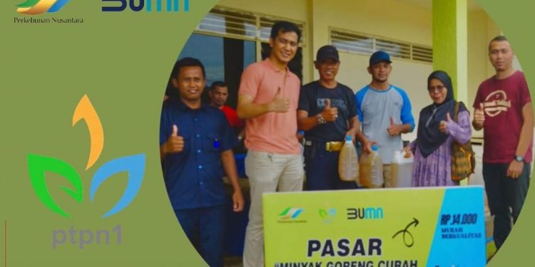 PTPN I Menyalurkan Minyak Goreng Curah Kepada Karyawan