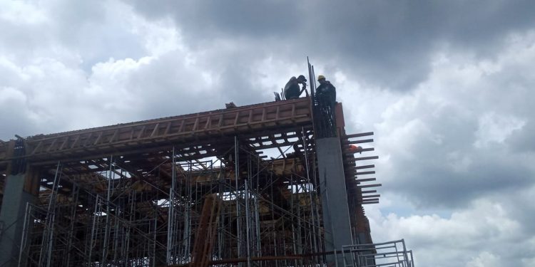 Rekanan Pembangunan Rumah Sakit Rujukan Regional di Langsa, Abaikan Lingkungan Kerja, Pekerjaan Tertutup, Ada Apa ?