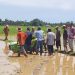 Bersama TNI, Dinas Pertanian Tanam Padi Dengan Rice Transplanter