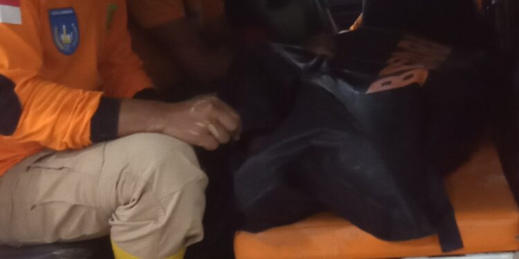 Tim SAR BNPB Bersama TNI/Polri Menemukan Jasad Yang Hanyut di Sungai Krueng Langsa