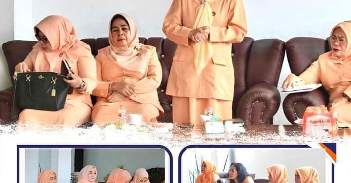 Memperingati  HUT KE -23  THN ,Darma Wanita Persatuan Labuhanbatu   Gelar Rapat Bulanan  di Rumdis  Sekda