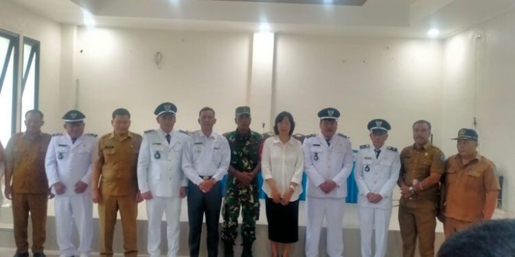 Sertijab Empat Kepala Desa di Pimpin Camat Pangkatan Datar Sirait SH