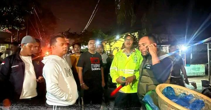 Bilah Hulu Bupati Labuhanbatu, dr.H.Erik Adtrada Ritonga.M.KM Turun Kelokasi Banjir Pasar Aek Nabara