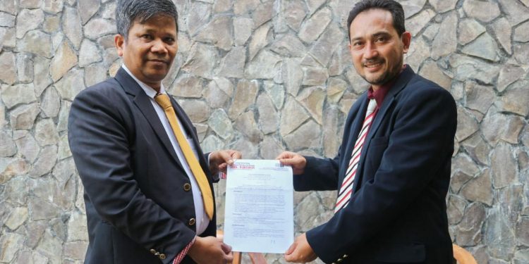 Ketua Umum, Minta Agar Pengurus LBHK – Wartawan Tingkat Provinsi Babel Kompak Dalam Pemberian Bantuan Hukum , SK Secara Resmi Diserahkan