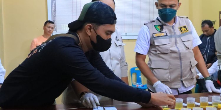 33 personil satres Narkoba Polres Labuhanbatu Ikut Kegiatan Tes Urine