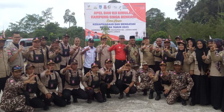 Plt Sekda Kota Langsa Lakukan Pengukuhan Simulasi Kampung Siaga Bencana