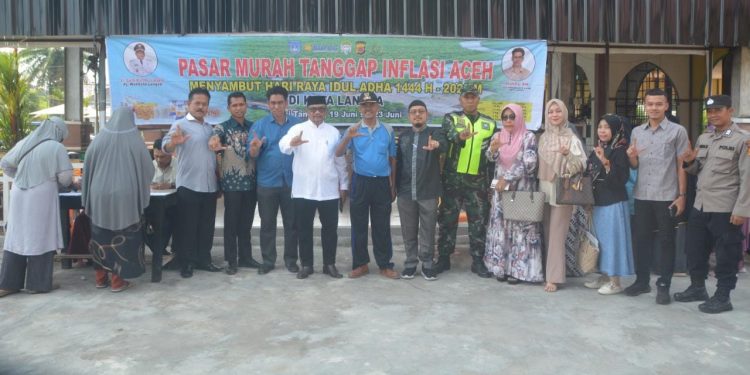 PJ.Walikota Langsa Bersama Kadis Koprindagkop Tinjau Hari Terakhir Pasar Murah