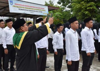 Pj.Walikota Langsa Mengambil Sumpah dan Menyerahkan Surat Keputusan ( SK ) Kepada 90 Orang Pengawai Pemerintah Dengan Perjanjian Kerja ( PPPK ) di Wilayah Kota Langsa