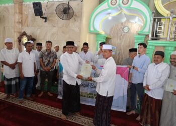 PENYERAHAN SERTIPIKAT TANAH WAKAF MASJID BAITURRAHIM,GAMPONG PAYA BUJOK SEULEMAK, KOTA LANGSA