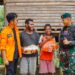 Indahnya Berbagi Satgas Pamtas Statis RI-PNG Yonif 111/KB Bersama Tim Relawan Rumah Zakat Bagi Sembako Untuk Warga Distrik Kombut Pedalaman Papua Selatan