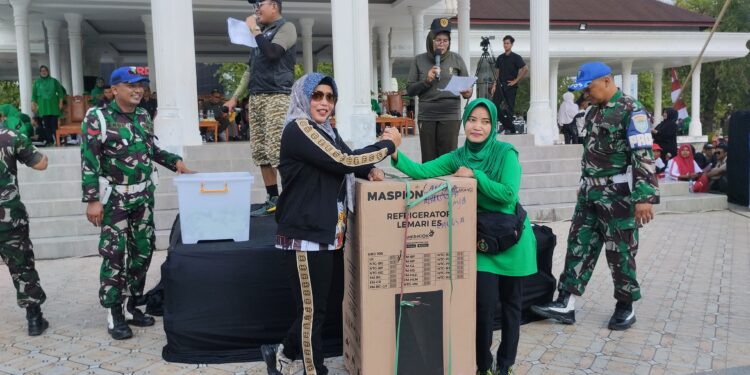 KADISDIKBUD KOTA LANGSA HADIR DALAM ACARA CAR FREE DAY HUT TNI KE-78
