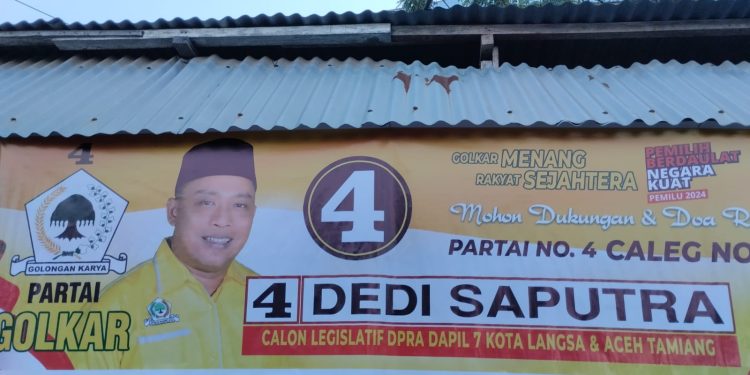 Politisi Partai Golkar Dedi Saputra Ngopi Bareng Bersama Warga Blang Pase