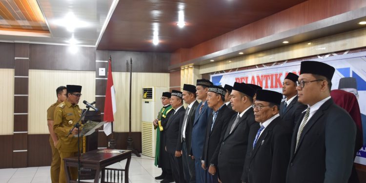 Pj. Walikota Langsa Lantik Pengurus MPD Kota Langsa Masa Bakti 2024-2028