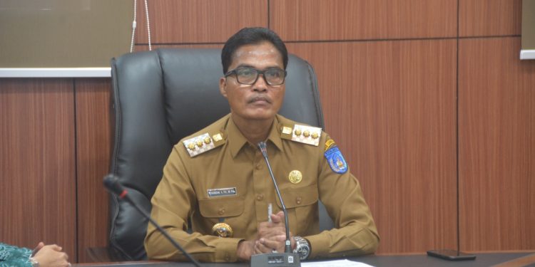 Pj. Walikota Langsa Syaridin, S.Pd, M.Pd mengikuti Webinar dalam rangka mewujudkan Praktik Baik Gampong