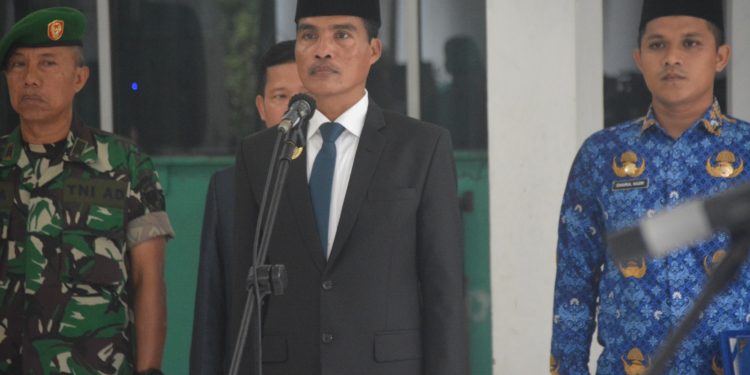 Pemerintah Kota (Pemko ) Langsa menggelar Upacara Peringati Hari Pendidikan Nasional yang dipimpin oleh Pj. Walikota Langsa Syaridin S.Pd, M.Pd di Pendopo Walikota Langsa