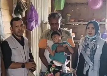 Pemko Melalui Badan Baitul Kota Langsa Memberikan Bantuan Kursi Roda Bagi Warga Pusong