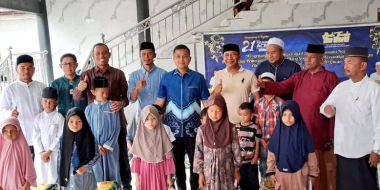 Wali kota Langsa Salurkan Bantuan Paket Sembako Bagi Anak Yatim