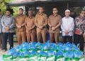 Wali kota Langsa Salurkan Bantuan Paket Sembako Bagi Anak Yatim/Piatu di Gampong Matang Seulimeng